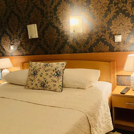 Zoka Motel Dvorovi